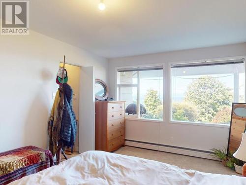 3998 Marine Ave, Powell River, BC - Indoor Photo Showing Bedroom