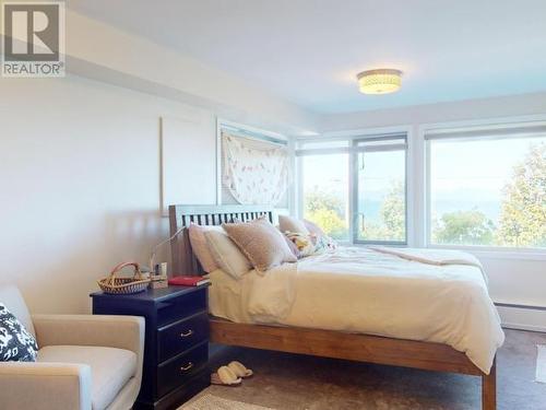 3998 Marine Ave, Powell River, BC - Indoor Photo Showing Bedroom