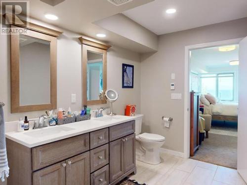 3998 Marine Ave, Powell River, BC - Indoor Photo Showing Bathroom