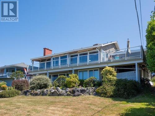 3998 Marine Ave, Powell River, BC - Outdoor With Deck Patio Veranda