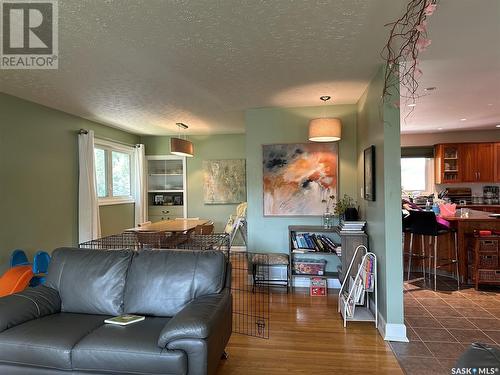 41 Dunning Crescent, Regina, SK - Indoor Photo Showing Living Room