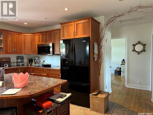 41 Dunning Crescent, Regina, SK - Indoor Photo Showing Kitchen With Double Sink