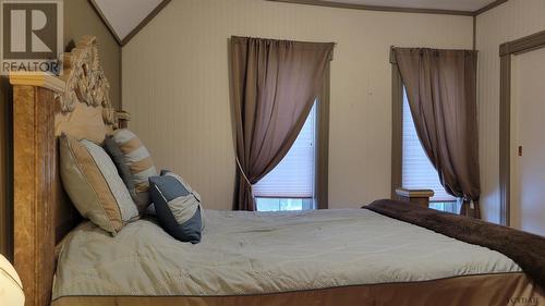 112 May St, Temiskaming Shores, ON - Indoor Photo Showing Bedroom