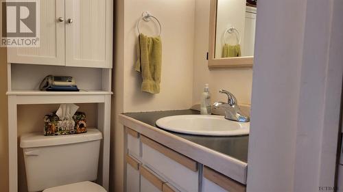 112 May St, Temiskaming Shores, ON - Indoor Photo Showing Bathroom