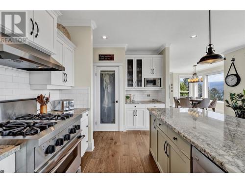 1368 Gregory Road, West Kelowna, BC - Indoor Photo Showing Kitchen With Upgraded Kitchen