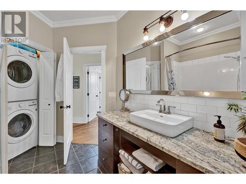 1368 Gregory Road, West Kelowna, BC - Indoor Photo Showing Laundry Room