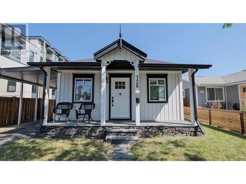 726 Coronation Avenue, Kelowna, BC - Outdoor