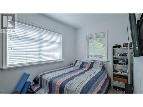 726 Coronation Avenue, Kelowna, BC - Indoor Photo Showing Bedroom