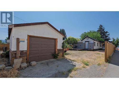 726 Coronation Avenue, Kelowna, BC - Outdoor With Exterior