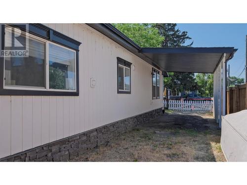 726 Coronation Avenue, Kelowna, BC - Outdoor With Exterior