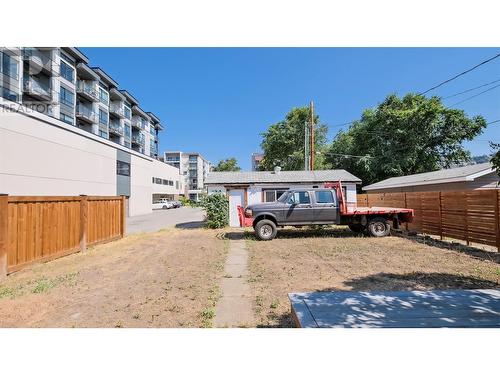 726 Coronation Avenue, Kelowna, BC - Outdoor