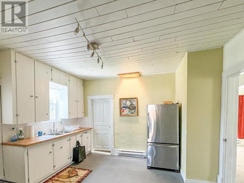 302 Rigsby Street, Penticton, BC - Indoor Photo Showing Kitchen With Double Sink