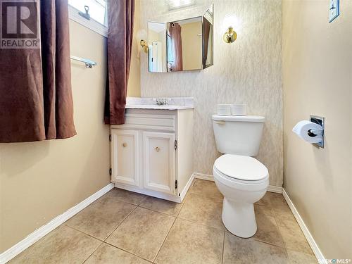 318 Orton Street, Cut Knife, SK - Indoor Photo Showing Bathroom