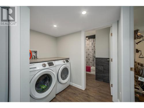 1603 Elm Street, Kelowna, BC - Indoor Photo Showing Laundry Room