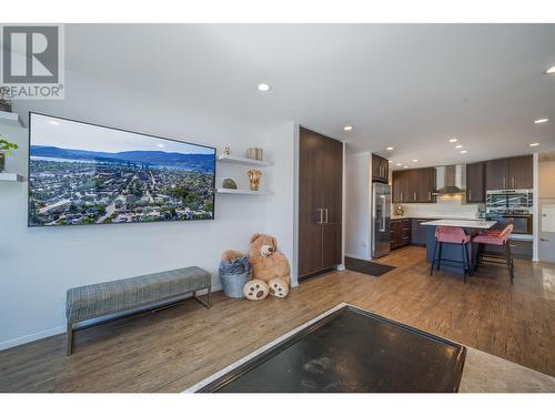 1603 Elm Street, Kelowna, BC - Indoor