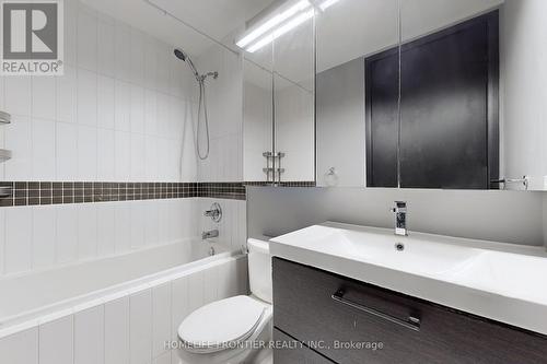 1821 - 165 Legion Road, Toronto (Mimico), ON - Indoor Photo Showing Bathroom