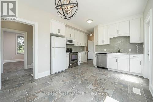 5509 Fourth Line, Erin, ON - Indoor Photo Showing Kitchen