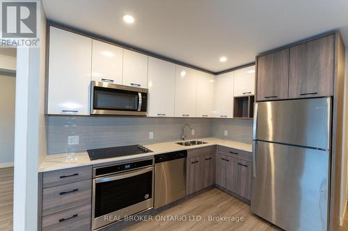 2401 - 20 George Street, Hamilton, ON - Indoor Photo Showing Kitchen With Stainless Steel Kitchen