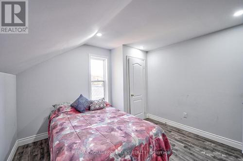 7657 Highway 35 Road, Kawartha Lakes, ON - Indoor Photo Showing Bedroom