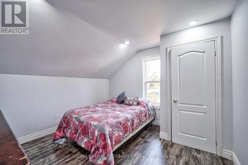 7657 Highway 35 Road, Kawartha Lakes, ON - Indoor Photo Showing Bedroom