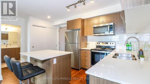 501 - 58 Lakeside Terrace W, Barrie (Little Lake), ON - Indoor Photo Showing Kitchen With Double Sink With Upgraded Kitchen