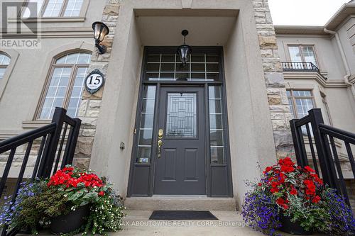 15 - 2400 Neyagawa Boulevard, Oakville, ON - Outdoor