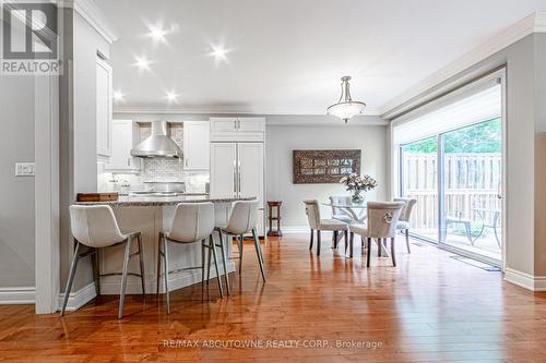 15 - 2400 Neyagawa Boulevard, Oakville, ON - Indoor Photo Showing Dining Room