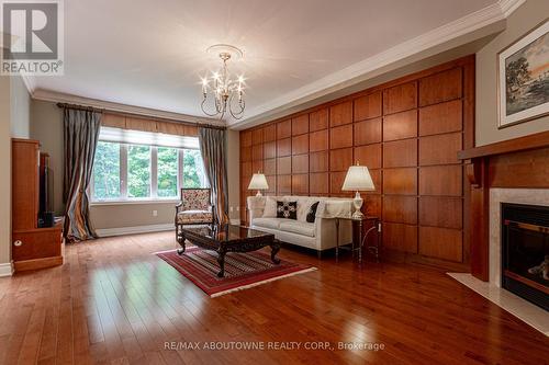 15 - 2400 Neyagawa Boulevard, Oakville, ON - Indoor Photo Showing Living Room With Fireplace