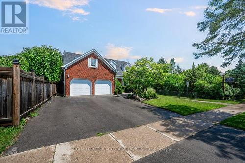 1457 Postmaster Drive, Oakville, ON - Outdoor