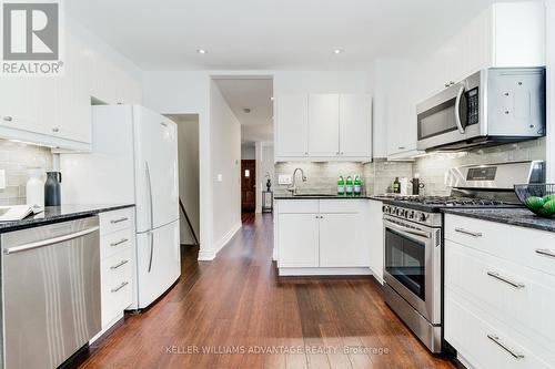 257 Linsmore Crescent, Toronto, ON - Indoor Photo Showing Kitchen With Upgraded Kitchen