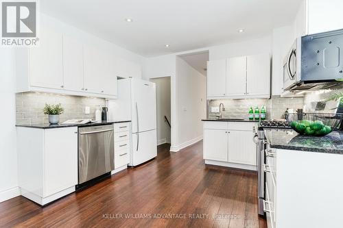 257 Linsmore Crescent, Toronto, ON - Indoor Photo Showing Kitchen With Upgraded Kitchen