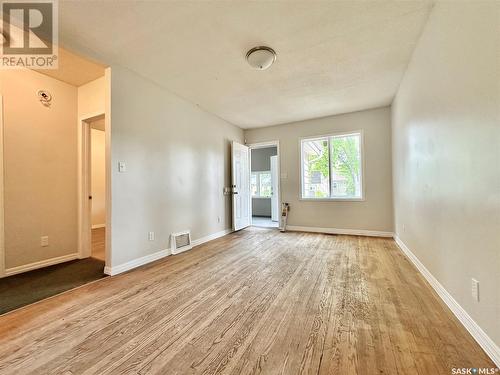 1210 Robinson Street, Regina, SK - Indoor Photo Showing Other Room