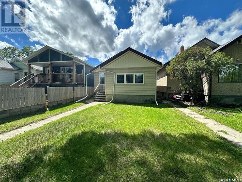 1210 Robinson Street, Regina, SK - Outdoor With Deck Patio Veranda