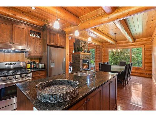 Cuisine - 16 Ch. Du 46 N., La Macaza, QC - Indoor Photo Showing Kitchen With Double Sink