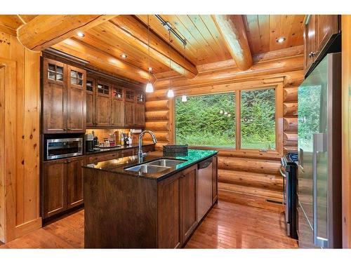 Cuisine - 16 Ch. Du 46 N., La Macaza, QC - Indoor Photo Showing Kitchen With Double Sink