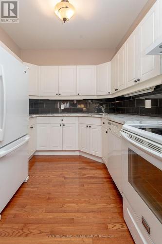 44 - 1555 Highbury Avenue N, London, ON - Indoor Photo Showing Kitchen