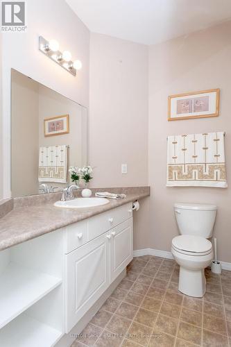 44 - 1555 Highbury Avenue N, London, ON - Indoor Photo Showing Bathroom