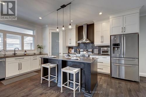 998 Gleneagle Trail, London, ON - Indoor Photo Showing Kitchen With Upgraded Kitchen