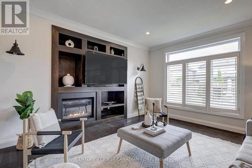 998 Gleneagle Trail, London, ON - Indoor Photo Showing Living Room With Fireplace