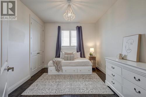 998 Gleneagle Trail, London, ON - Indoor Photo Showing Bedroom