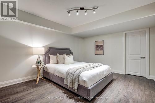 998 Gleneagle Trail, London, ON - Indoor Photo Showing Bedroom