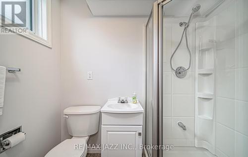 75 Tidworth Square, Toronto E07, ON - Indoor Photo Showing Bathroom