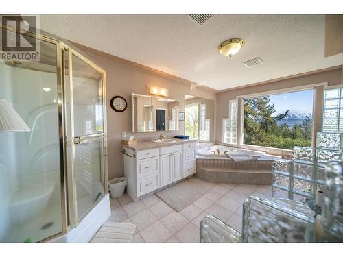 380 Ivy  Road, Cranbrook, BC - Indoor Photo Showing Bathroom