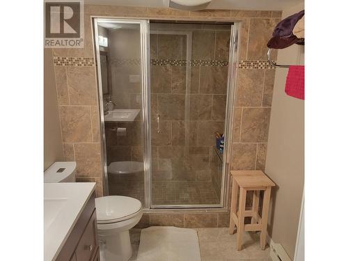 380 Ivy Road, Cranbrook, BC - Indoor Photo Showing Bathroom