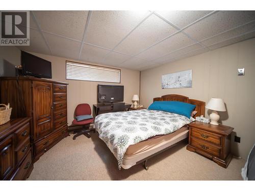 380 Ivy Road, Cranbrook, BC - Indoor Photo Showing Bedroom