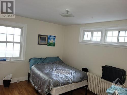 88-90 Goulburn Avenue, Ottawa, ON - Indoor Photo Showing Bedroom