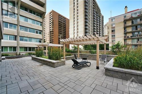 Landscaped patio 2024 - 500 Laurier Avenue W Unit#1509, Ottawa, ON - Outdoor With Facade