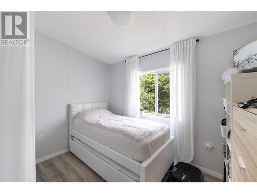 338 Howards Road, Vernon, BC - Indoor Photo Showing Bedroom