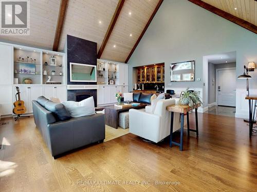 658 Old Highway 2, Quinte West, ON - Indoor Photo Showing Living Room