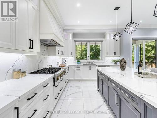 1368 Kenmuir Avenue, Mississauga (Mineola), ON - Indoor Photo Showing Kitchen With Upgraded Kitchen